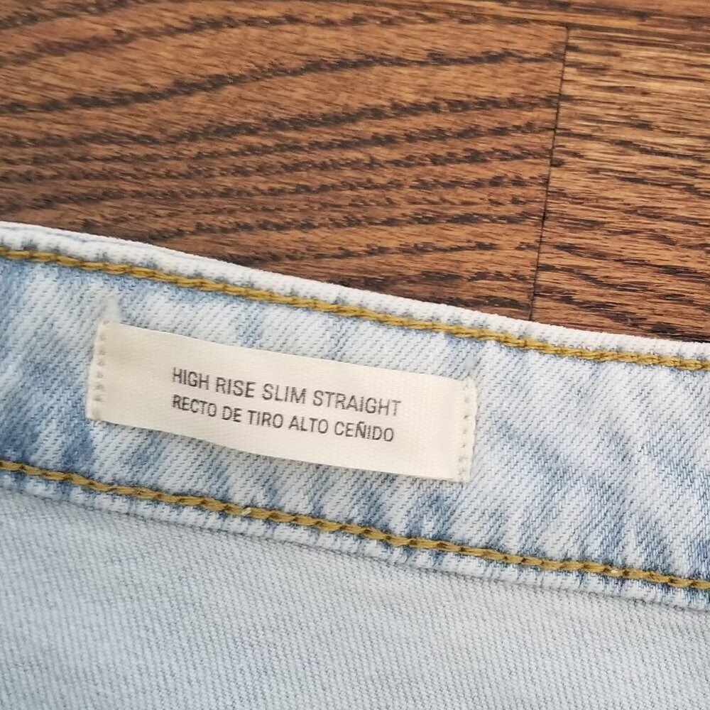 NWT Universal Threads High Rise Slim Straight Light Wash Stretch Jeans Size 18 - Picture 3 of 8